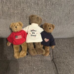 Boyds Bears Trio with Patriotic Sweaters